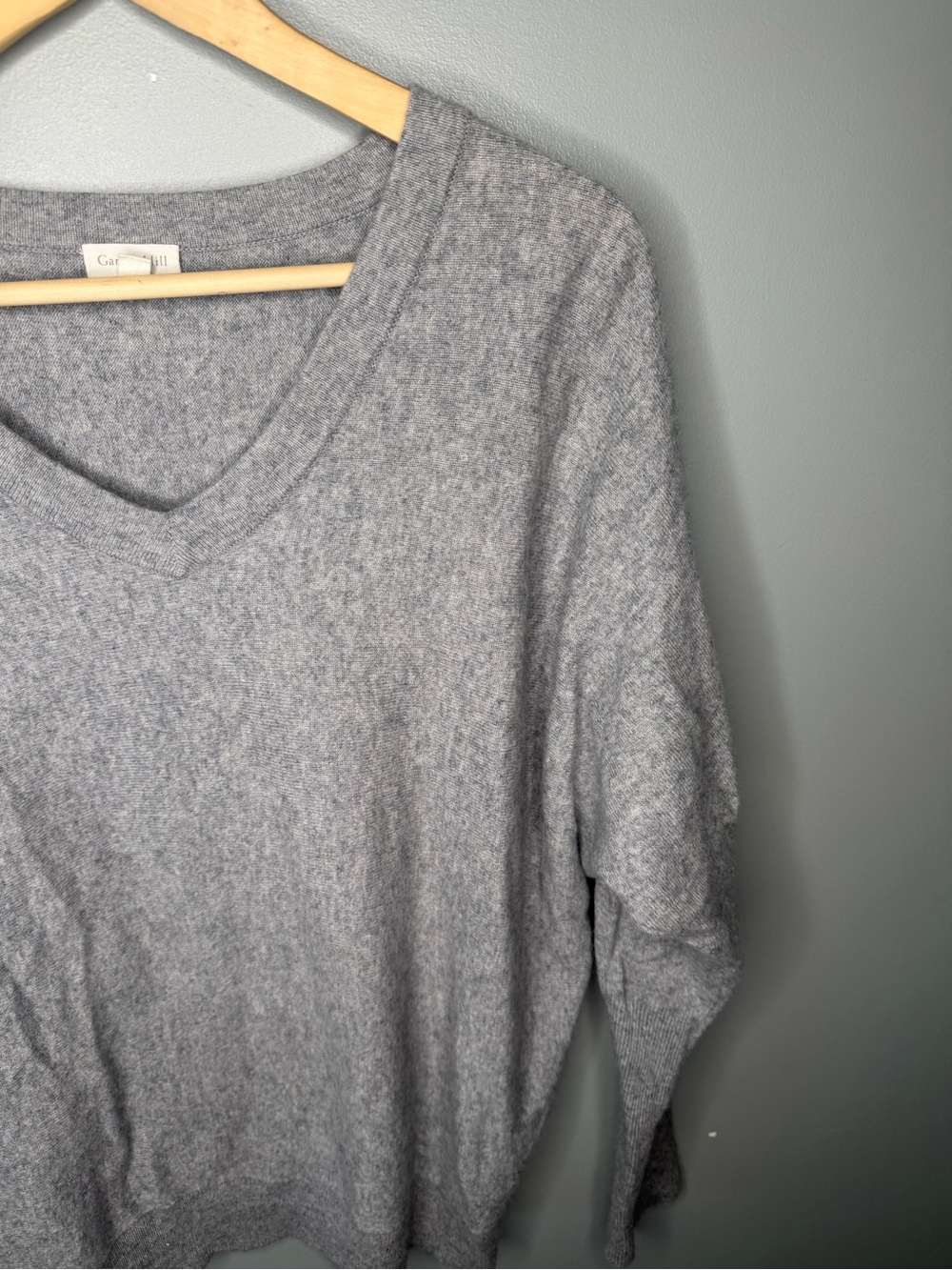 Garnet Hill Essential Cashmere V-Neck Sweater - Picture 7 of 13